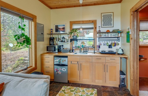 Stokes Apartment | Yadkin River 'Treehouse'~ Miles of Trails On-Site