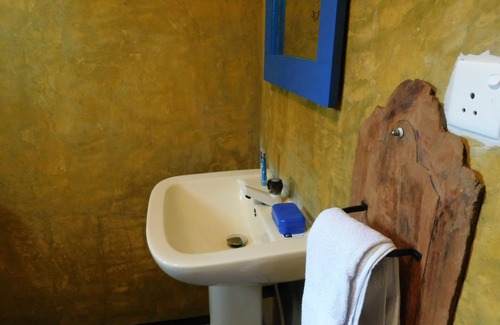 Buttala Bed & Breakfast | Yala Avian Eye Safari