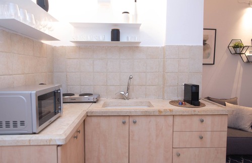 Kerem HaTeimanim Apartment | YARKON - By Beach Apartments TLV