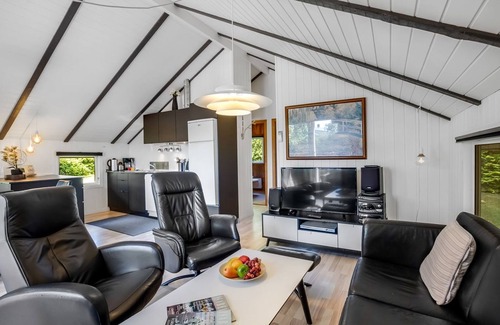 Vemb House | "Yarla" - 500m to the fjord by Interhome