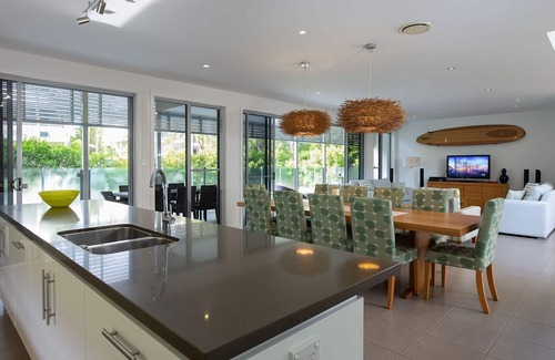 Yaroomba House | Yaroomba Beach House - Stylish and contemporary. pool, tennis, beach, repeat!