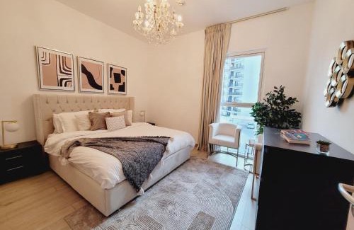 Abu Dhabi Apartment | Yas Canal 1 Luxury Apartment by the Canal Near F1