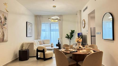 Abu Dhabi Apartment | Yas Garden Luxe 3BR - Luxury Stay with Cozy Garden Space Near Yas Mall & Marina