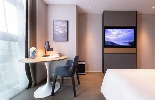 Longhua District Hotel | YatuoHotel Shenzhen MissionHills NewPark