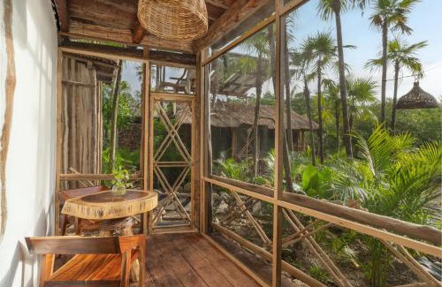 Zona Hotelera Cabin | Yaxchen Tulum Cabañas & Cenote