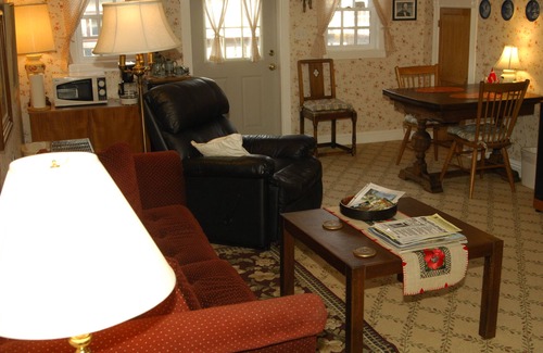 Ferndale House | Ye Olde Danish Inn