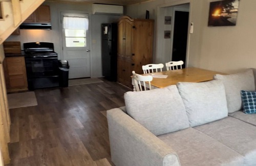 Belfast Cottage | Year Round Fully furnished 3 bedroom Lake side cottage, beautiful sunrises.