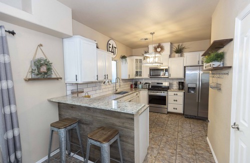 Las Cruces House | Year Round Heated Pool, Hot Tub, Pet Friendly