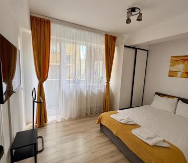 Floresti Apartment | Yellow Apartment