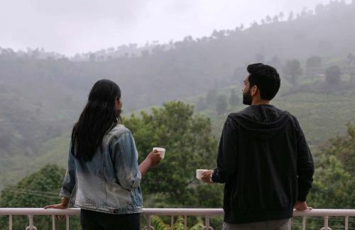 Coonoor Villa | Yellow Tulip with Breakfast, BBQ Grill & Pet Home by StayVista