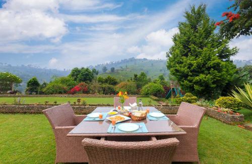 Coonoor Villa | Yellow Tulip with Breakfast, BBQ Grill & Pet Home by StayVista