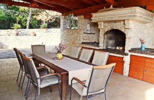Muline Villa | Yellow Villa