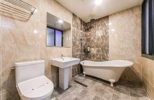 Yeongcheon Hotel | Yeongcheon CL Hotel