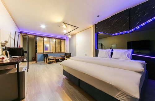 Yeongcheon Hotel | Yeongcheon CL Hotel