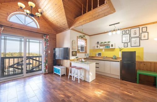Suwon House | Yeongheungdo Porto Pension