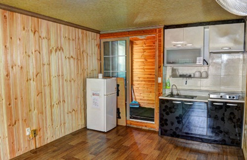 Yeongwol House | Yeongwol Riverside White House Pension