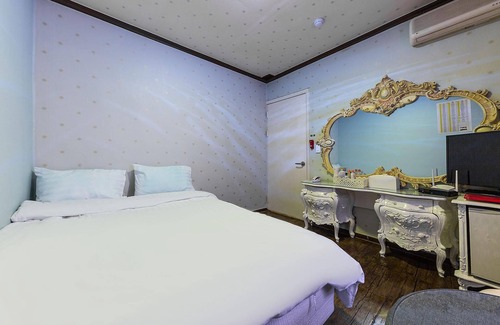 Sangjak-kol Hotel | Yesan Shinwon Parktel