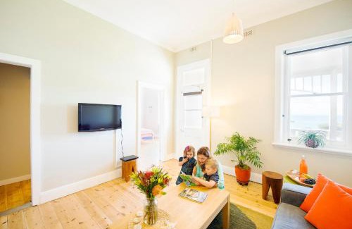 Port Elliot Hostel | YHA Port Elliot Beach House