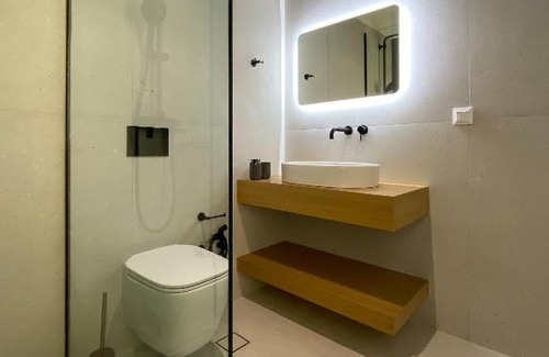 Palaiokastro Apartment | Yiama's Seaside Cottage in Paliokastro near Heraklion City
