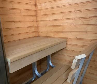 Iisalmi Apartment | Yksiö keskustassa saunalla
