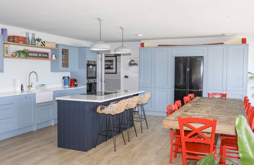 Bangor House | YNYS FAELOG, pet friendly, country holiday cottage in Menai Bridge