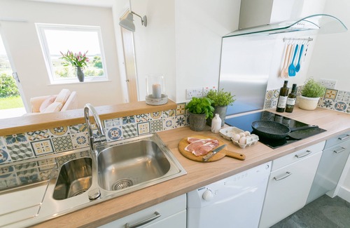 Rhoscolyn Cottage | Ynys Las - a sea view that sleeps 4 guests in 2 bedrooms