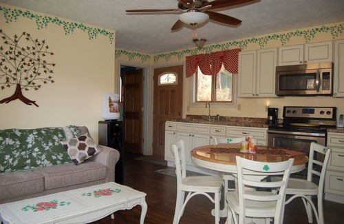 Kimbolton Cottage | Yore Cottage, private 15-wooded acres with hiking & fishing, 3-min. to Salt Fork