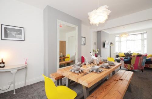 Heworth House | York Boutique House- spacious & stylish with free parking