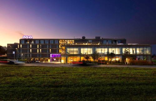 Founex Hotel | YOTEL Geneva Lake