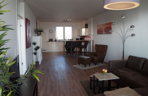 Innenhafen Apartment | "You can't get more sea"