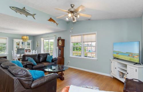 Emerald Isle House | You, Me and The Sea