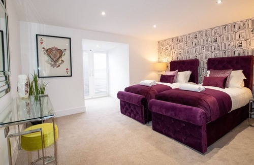 Cotham Apartment | Your Apartment Rowan Tree - No 1