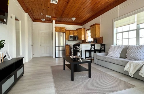 Alice Town House | Your favorite getaway place
