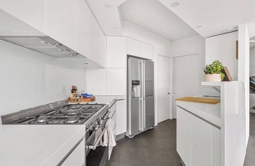 Balmain East House | Your getaway on the edge of the world’s most stunning harbour!