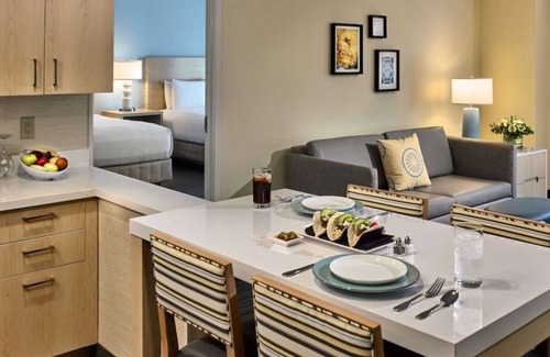Gwinnett Place House | Your Home Away From Home! 4 Comfortable units w/ Kitchen. Near Green Space