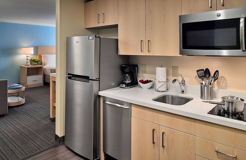 Gwinnett Place Hotel | Your Home Away From Home! 4 Family-Friendly units w/Kitchen. Free Parking
