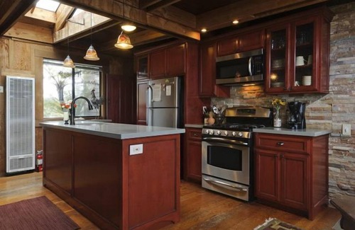 Bodega Bay Cabin | Your Oceanfront Experience - Hot Tub - Lovely Fenced Courtyard