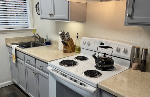 Chico House | Your own modern treehouse overlooking Bidwell Park