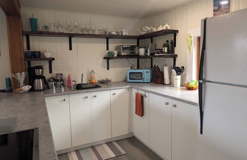 Langley Cottage | Your own private cottage on the mighty Fraser River!