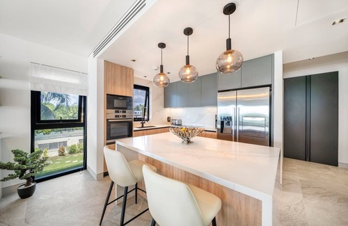 Bridgetown Apartment | Your Perfect Beachfront Escape - Allure 205