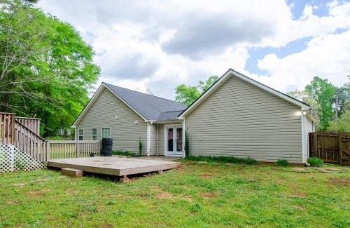 Griffin House | Your Quiet Escape in Locust Grove - Sleeps 6