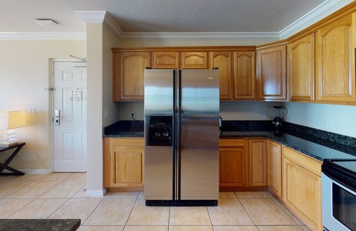 Crystal Harbour Apartment | Your Relaxing Getaway Awaits! Oceanfront, Outdoor Pool, Pets Allowed