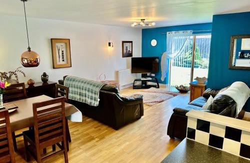 Llanddaniel Fab House | Yr Encil