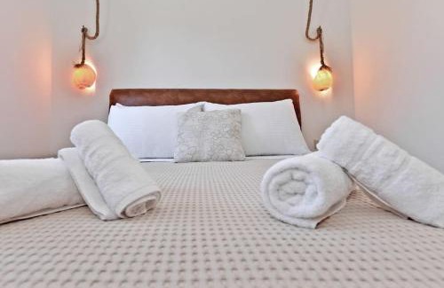 Paliouri House | Yucca Private Pool Villa