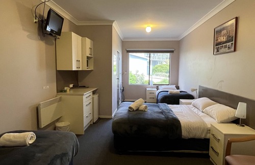 Jindabyne Hotel | Yuki Inn