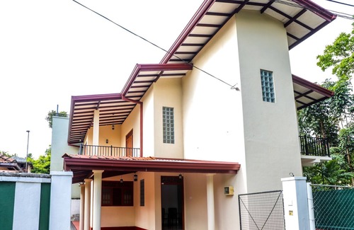 Pannipitiya Villa | Yuli Nandas Villa - Where you feel home miles away