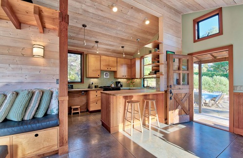 Inverness Cottage | Yvetot. Secluded, Comfortable, Quiet, Private, Beautiful