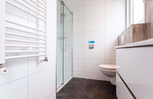 Cromvoirt Ski Chalet | ✓ Z Module at Résidence de Leuvert ✓ Holiday home for 6 persons ✓ Located near Den Bosch (Noord-Brabant) ✓ Near De IJzeren Man ✓ Book directly through the park