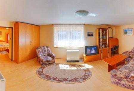 Markousovice House | Za bílým květem