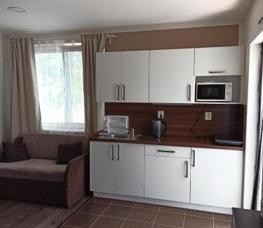 Hlohovec Apartment | Za Humnama